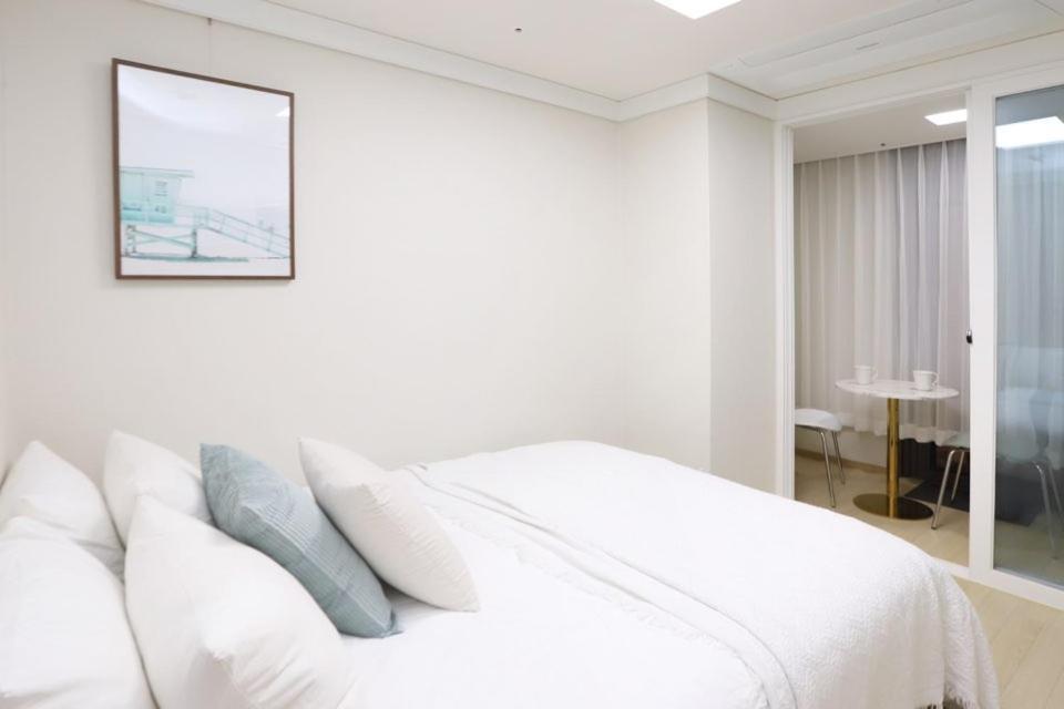 Apartment The Share Myeongdong โซล ภายนอก รูปภาพ